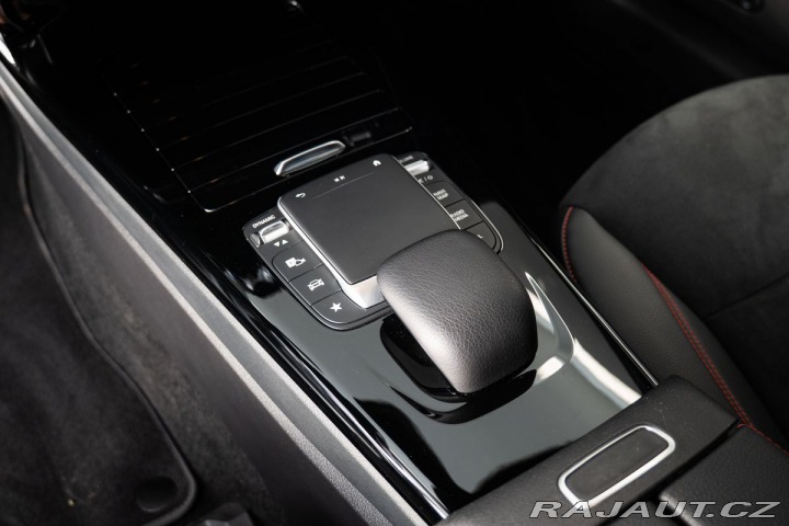 Mercedes-Benz A 200d/Vyhřívaná sedadla/Ca 2023