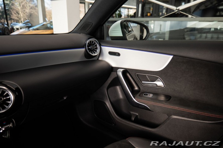 Mercedes-Benz A 200d/Vyhřívaná sedadla/Ca 2023