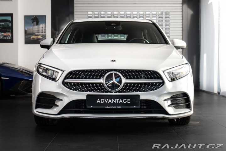 Mercedes-Benz A 200d/AMG/CarPlay 2023