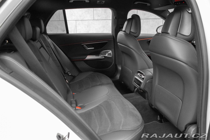 Mercedes-Benz E E 220d AMG*TAŽNÉ*ZÁRUKA*Č 2024