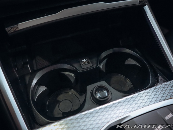 BMW 3 330d xDrive Touring 210 k 2022