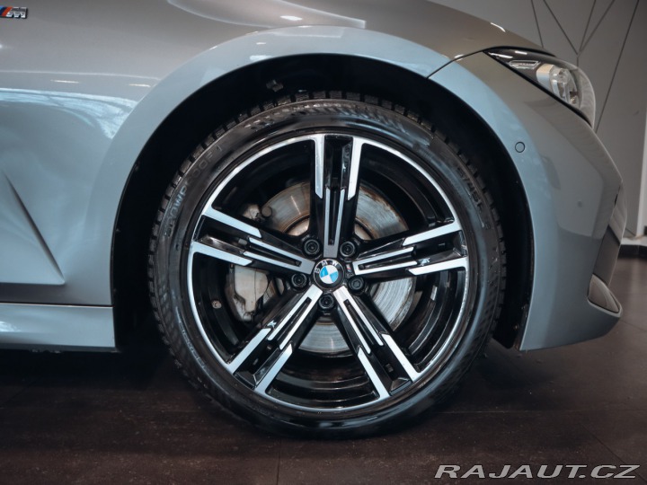 BMW 3 330d xDrive Touring 210 k 2022