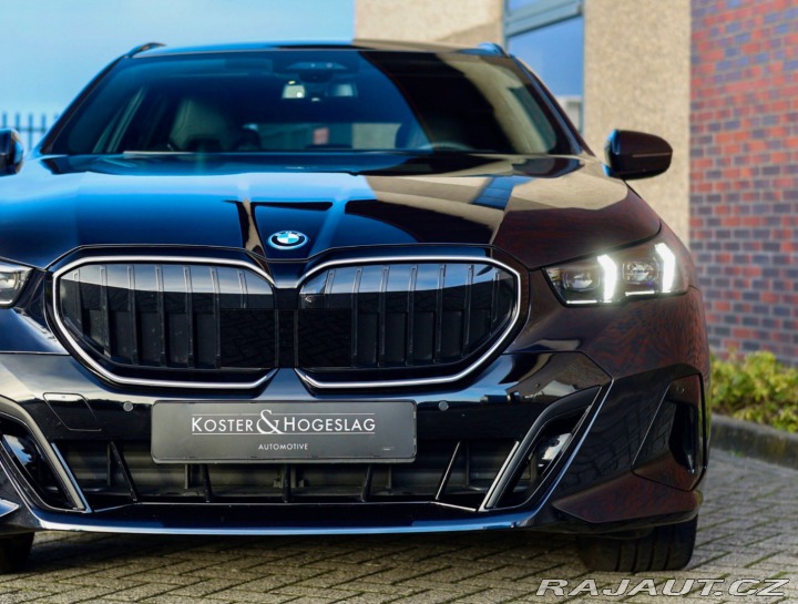 BMW 5 Touring 550e xDrive | M 2025