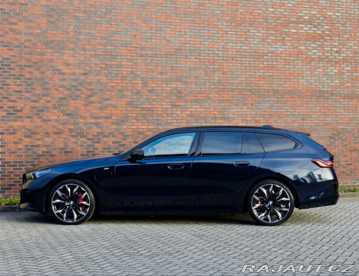 BMW 5 Touring 550e xDrive | M 2025