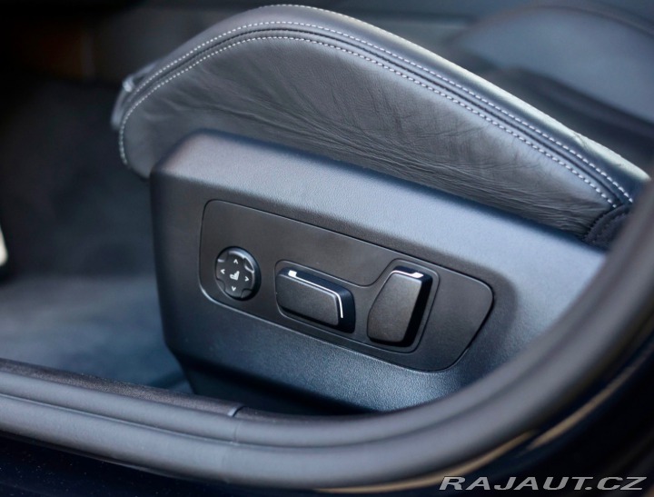 BMW 5 Touring  550e  xDrive | M 2025