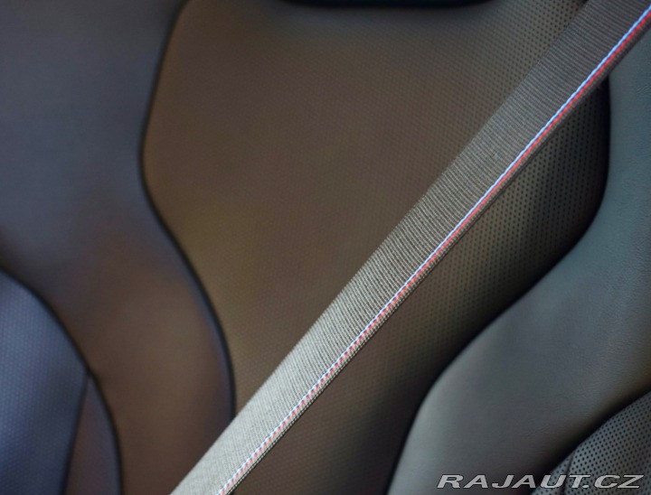 BMW 5 Touring  550e  xDrive | M 2025