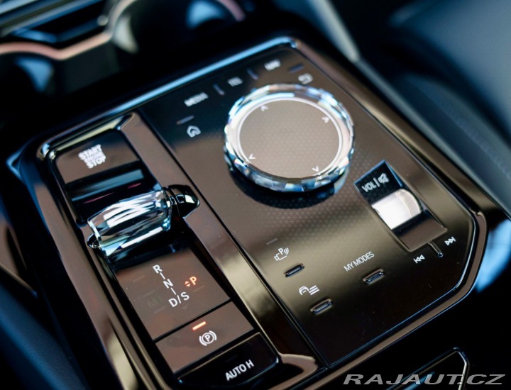 BMW 5 Touring  550e  xDrive | M 2025