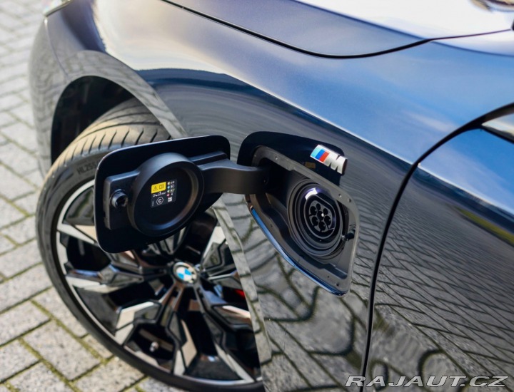 BMW 5 Touring 550e xDrive | M 2025