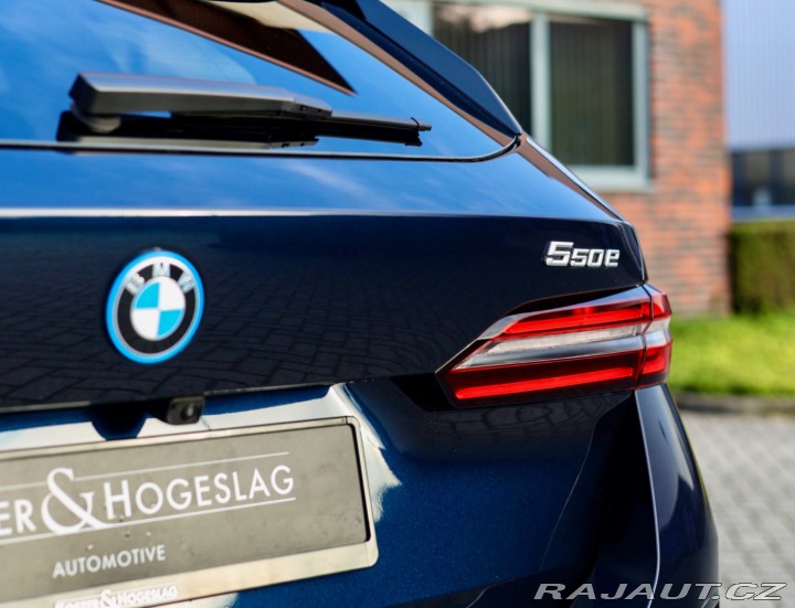 BMW 5 Touring  550e  xDrive | M 2025
