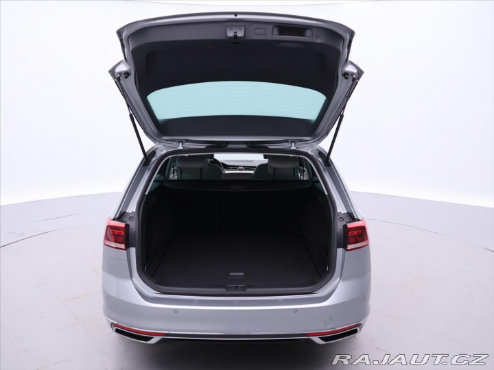 Volkswagen Passat 2,0 TDI  DSG LED Elegance 2020