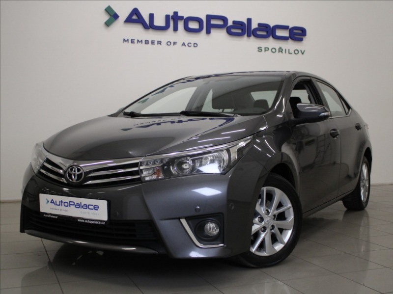 Toyota Corolla 1,6 i 97kW AT Executive 1