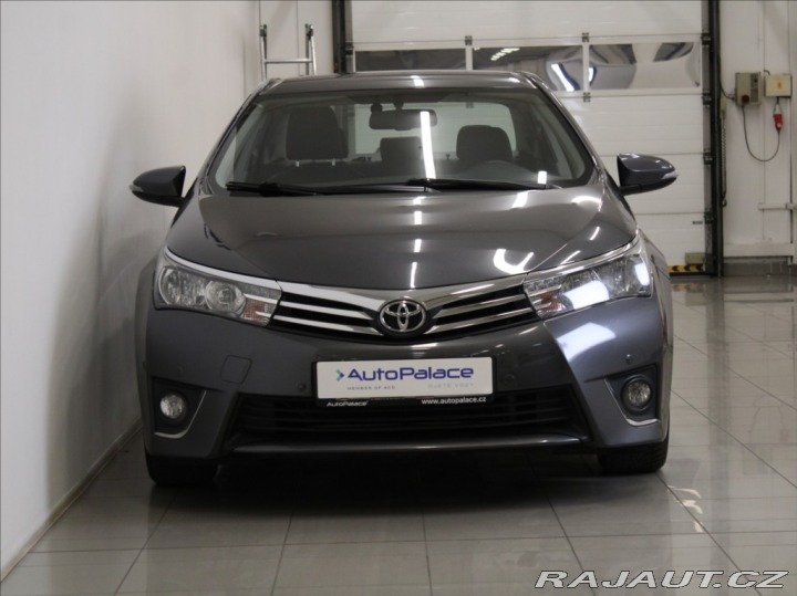 Toyota Corolla 1,6 i 97kW AT Executive 1 2016