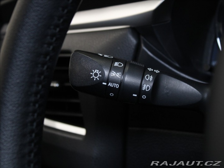 Toyota Corolla 1,6 i 97kW AT Executive 1 2016