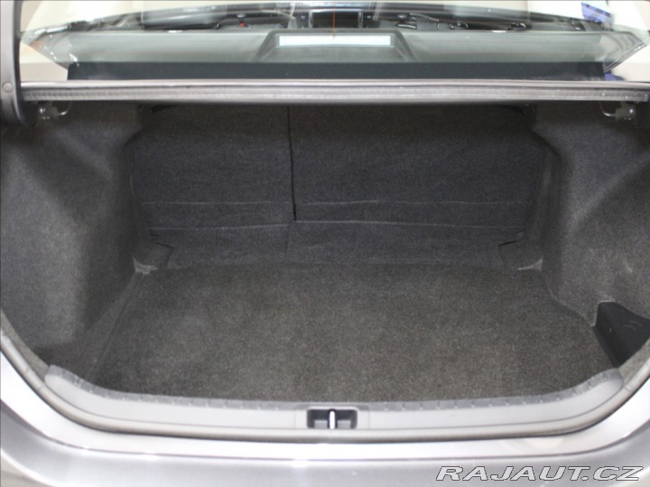 Toyota Corolla 1,6 i 97kW AT Executive 1 2016