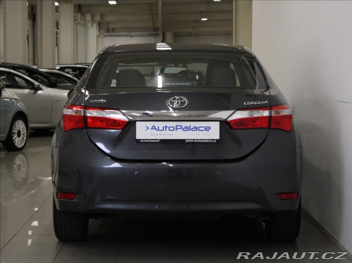 Toyota Corolla 1,6 i 97kW AT Executive 1 2016