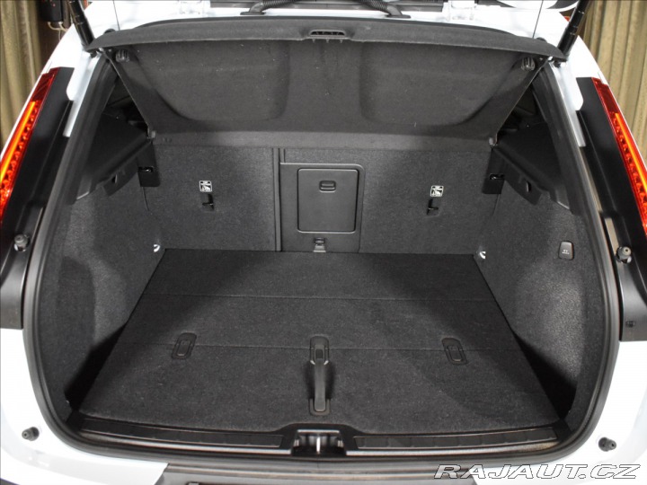 Volvo XC40 2,0 B4 Ultra Pano,BLIS,Be 2025