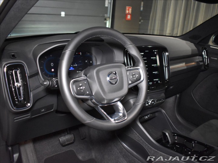 Volvo XC40 2,0 B4 Ultra Pano,BLIS,Be 2025