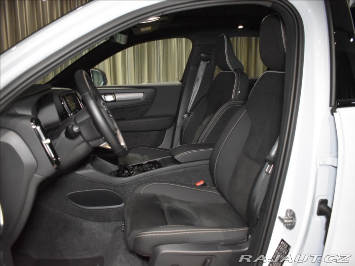 Volvo XC40 2,0 B4 Ultra Pano,BLIS,Be 2025