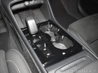 Volvo XC40 2,0 B4 Ultra Pano,BLIS,Be 2025