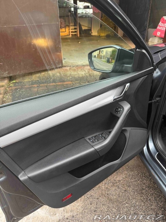 Škoda Octavia 1,6   3 styl plus 2014