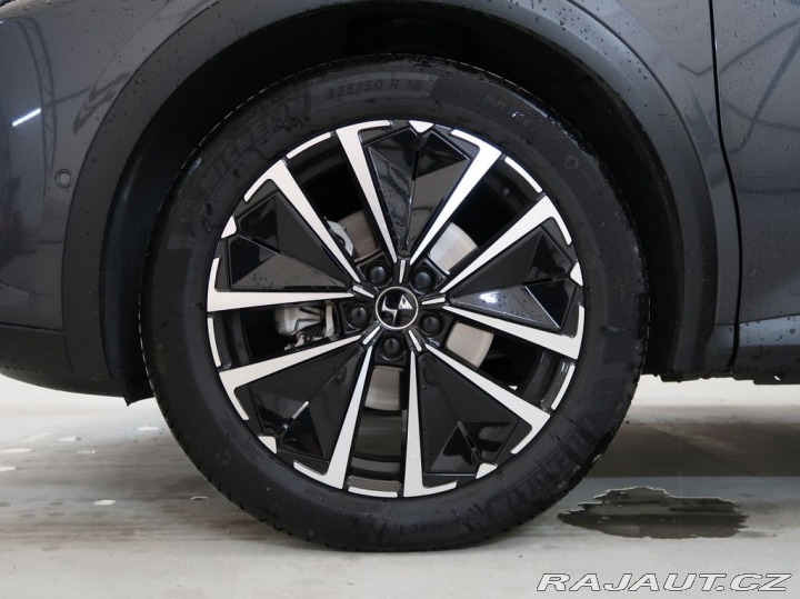 Ostatní značky Ostatní modely DS Automobiles DS7 Crossback 1.5BlueHDi,CZ,1Maj,ETOILE 1800