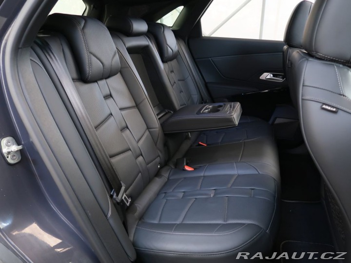 Ostatní značky Ostatní modely DS Automobiles DS7 Crossback 1.5BlueHDi,CZ,1Maj,ETOILE 1800