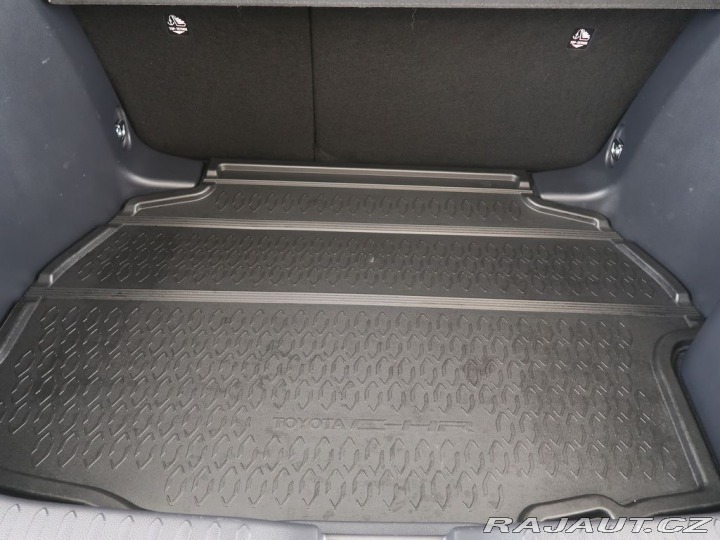 Toyota C-HR 2.0Hybrid,CZ,1Maj,4x4,STY 2024