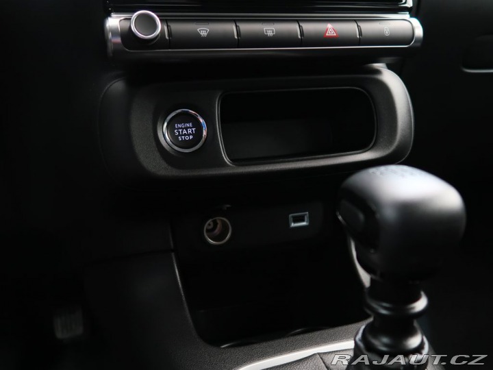 Citroën C3 1.2PureTech,81kW,SHINE,MA 1800