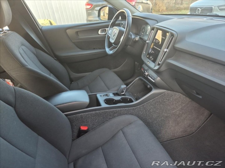 Volvo XC40 1,5 T3 FWD Momentum 2021