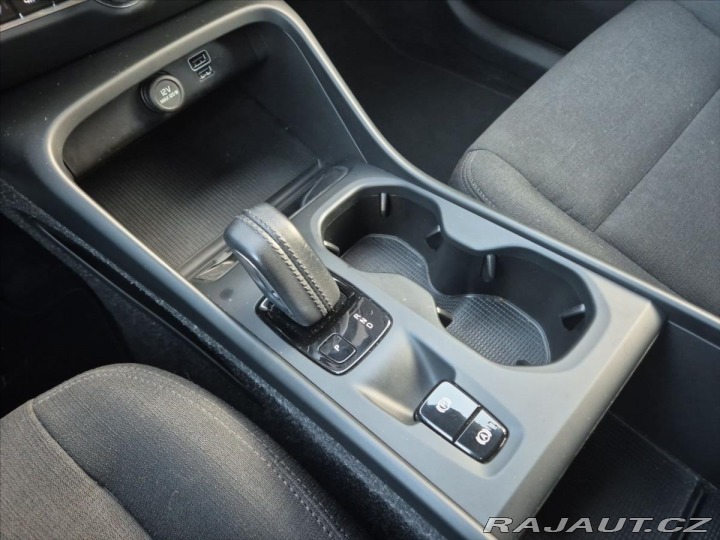 Volvo XC40 1,5 T3 FWD Momentum 2021