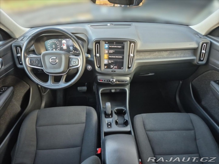 Volvo XC40 1,5 T3 FWD Momentum 2021