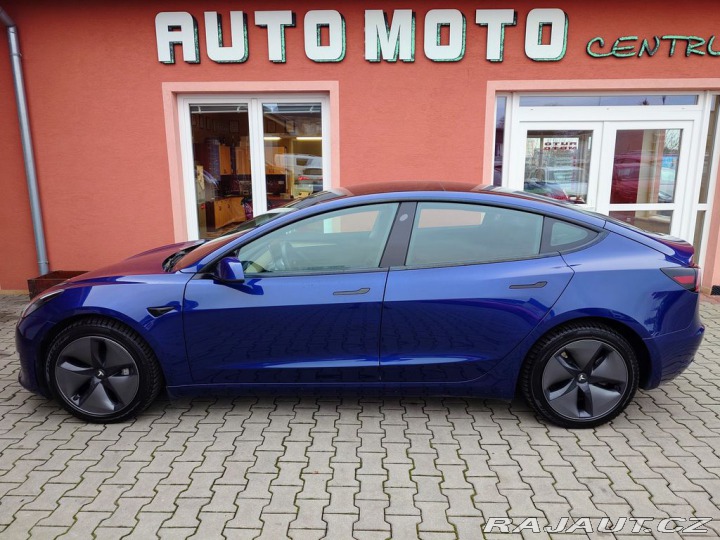 Tesla Model 3  2021