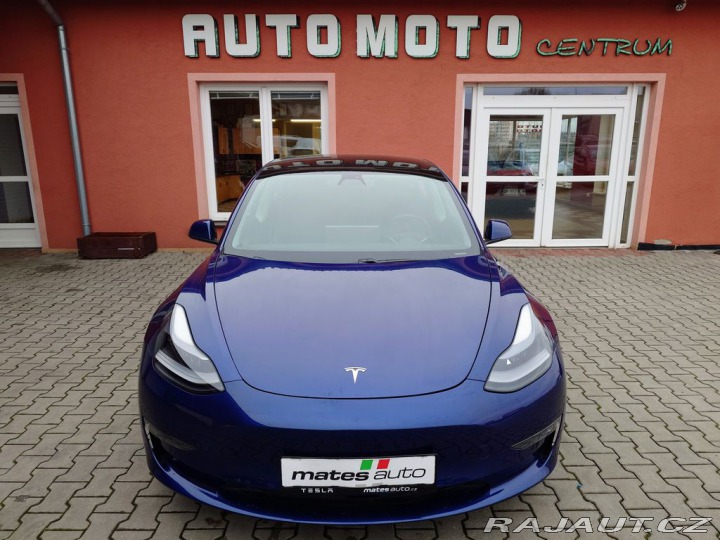Tesla Model 3  2021