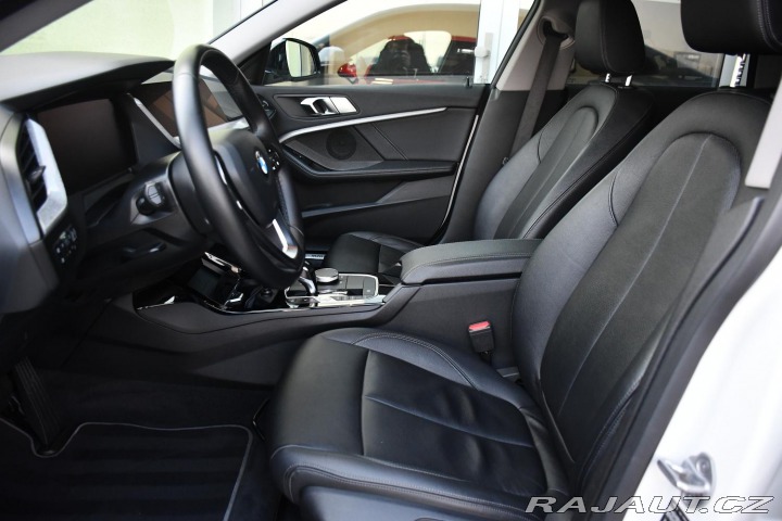 BMW 2 218d LED HUD REZERVACE 2021