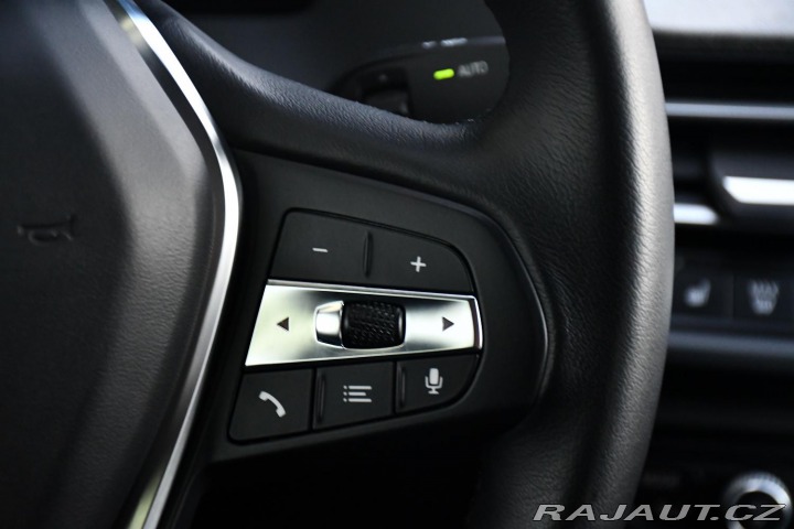 BMW 2 218d LED HUD CARPLAY 1M Č 2021