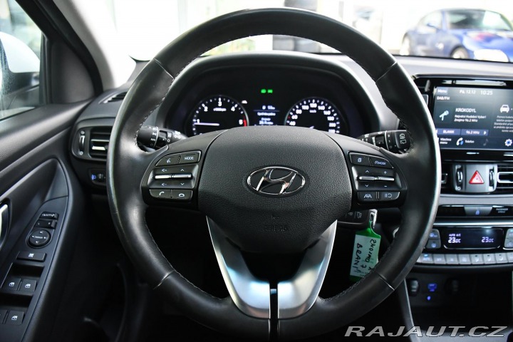 Hyundai i30 1.6CRDi TAŽNÉ 1M ČR 2022