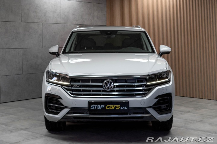 Volkswagen Touareg 3.0 TDI R-LINE REZERVACE 2019