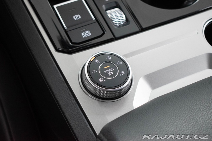 Volkswagen Touareg 3.0 TDI R-LINE*TAŽNÉ*WEBA 2019