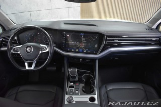 Volkswagen Touareg 3.0 TDI R-LINE*TAŽNÉ*WEBA 2019