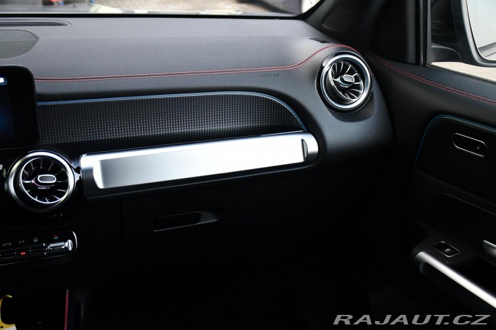 Mercedes-Benz EQB 300 AMG 4MATIC 13tis.KM 9 2024