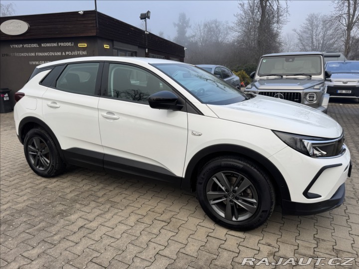 Opel Grandland 1.2 Turbo 130k MT6 2023