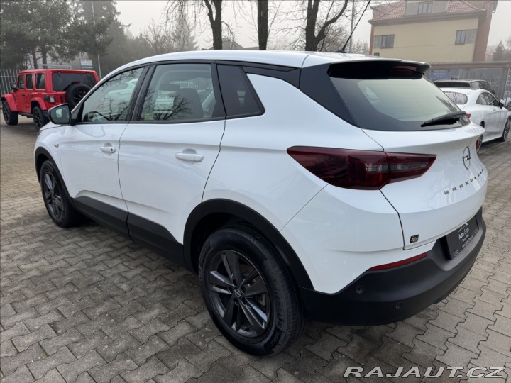 Opel Grandland 1.2 Turbo 130k MT6 2023