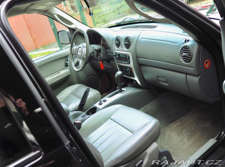 Jeep Cherokee 2.8CRD 120kW,A/T,4X4,ITAL 2006