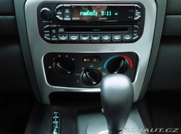 Jeep Cherokee 2.8CRD 120kW,A/T,4X4,ITAL 2006