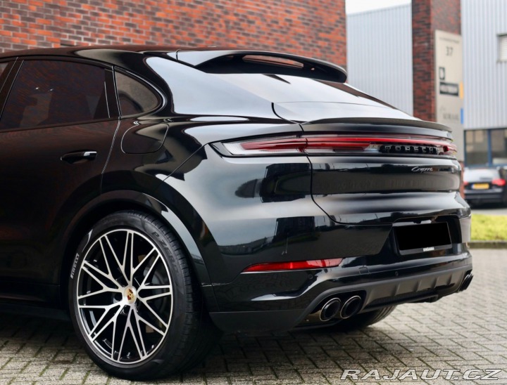 Porsche Cayenne 3.0 V6 Coupe E-Hybrid 34 2024