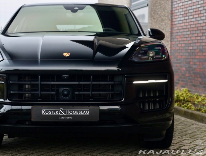 Porsche Cayenne 3.0 V6 Coupe E-Hybrid 34 2024