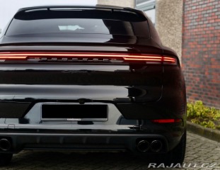 Porsche Cayenne 3.0 V6 Coupe E-Hybrid 34 2024