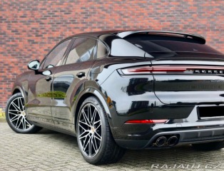 Porsche Cayenne 3.0 V6 Coupe E-Hybrid 34 2024