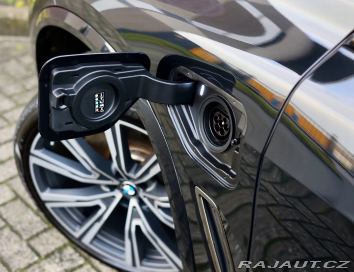 BMW X5 45e xDrive M SPORT | Sky 2020