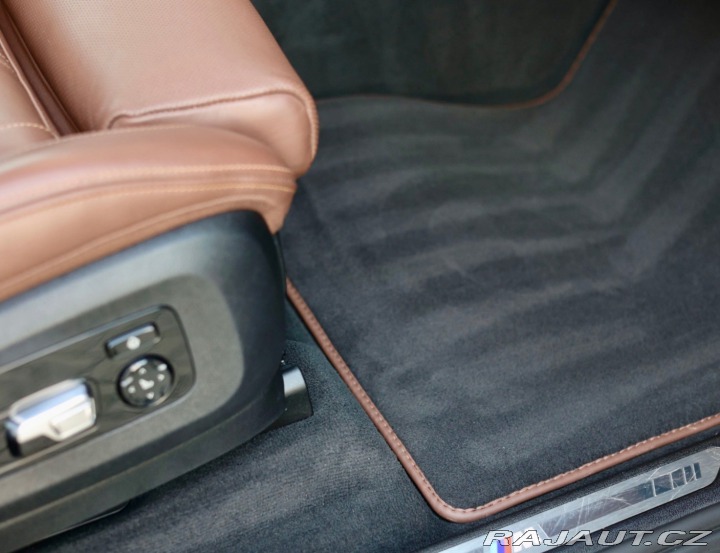 BMW X5 45e xDrive M SPORT | Sky 2020